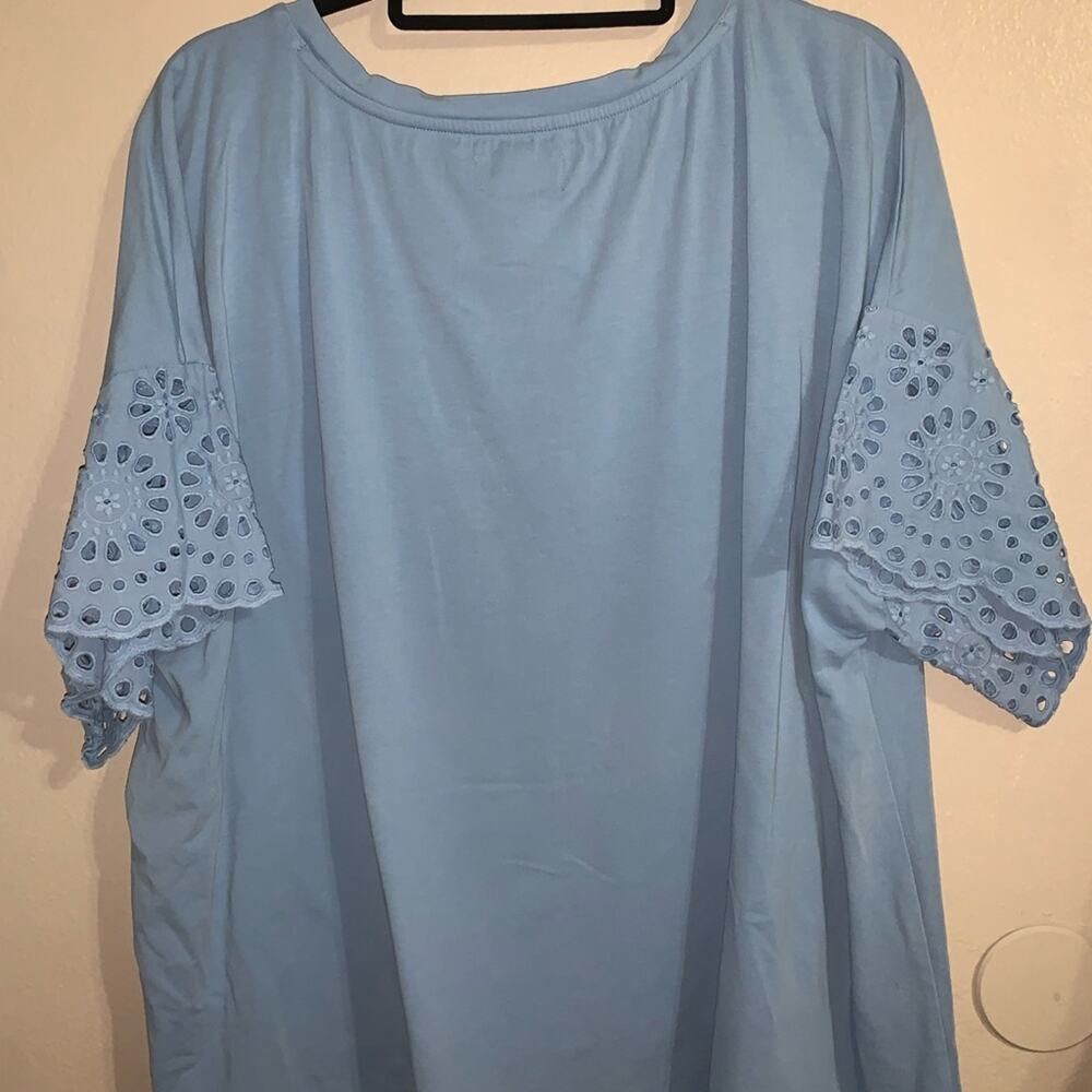 Lane Bryant short sleeve blousee eyelet sleeves light blue size 26/28 comfy - Picture 7 of 7